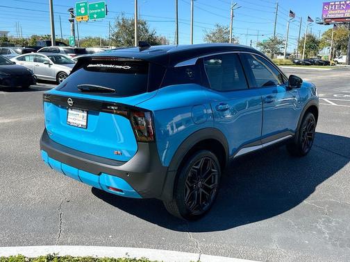 2025 Nissan Kicks SR