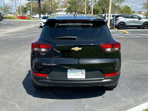 Mosaic Black Metallic 2023 Chevrolet Trailblazer LS