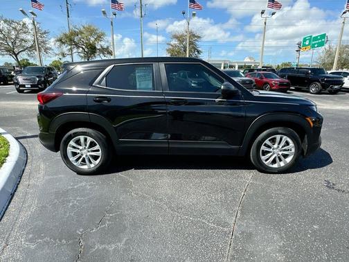 Mosaic Black Metallic 2023 Chevrolet Trailblazer LS