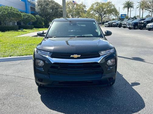 Mosaic Black Metallic 2023 Chevrolet Trailblazer LS