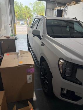 Onyx Black 2023 GMC Yukon XL SLT