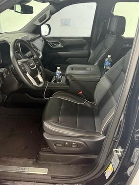 Onyx Black 2023 GMC Yukon XL SLT