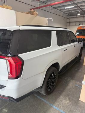 Onyx Black 2023 GMC Yukon XL SLT