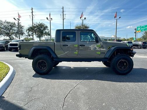 2020 Jeep Gladiator Sport