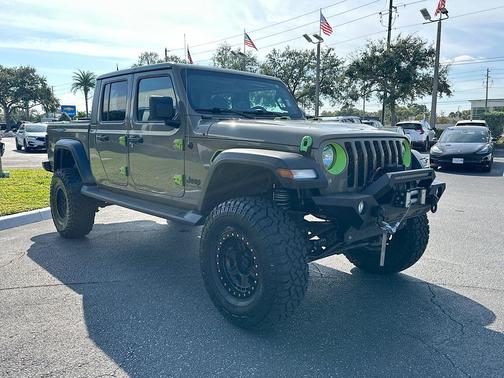 2020 Jeep Gladiator Sport