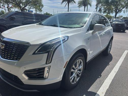 Crystal White Tri-Coat 2022 Cadillac XT5 Premium Luxury
