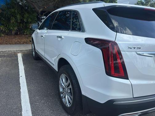 Crystal White Tri-Coat 2022 Cadillac XT5 Premium Luxury