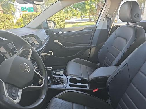 Pyrite Silver Metallic 2024 Volkswagen Jetta 1.5T SE