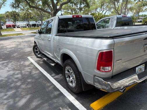 Bright Silver Clearcoat Metallic 2017 RAM 1500 Laramie