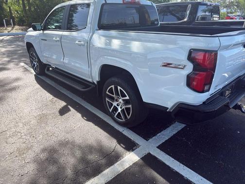 Summit White 2023 Chevrolet Colorado Z71