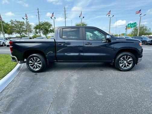 Dark Ash Metallic 2023 Chevrolet Silverado 1500 LT