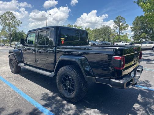 Black Clearcoat 2025 Jeep Gladiator Sport