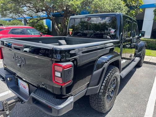 Black Clearcoat 2025 Jeep Gladiator Sport