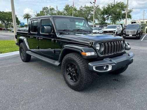 Black Clearcoat 2025 Jeep Gladiator Sport