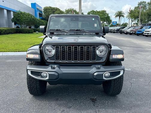 Black Clearcoat 2025 Jeep Gladiator Sport