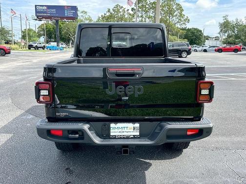 Black Clearcoat 2025 Jeep Gladiator Sport