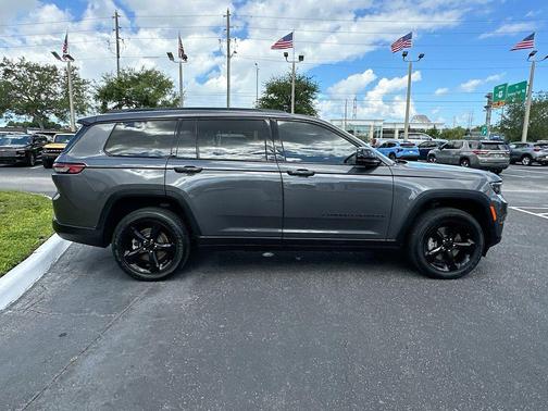 Metallic 2023 Jeep Grand Cherokee L Laredo