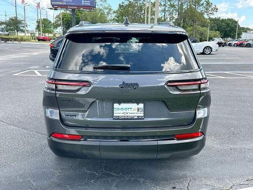 Metallic 2023 Jeep Grand Cherokee L Laredo