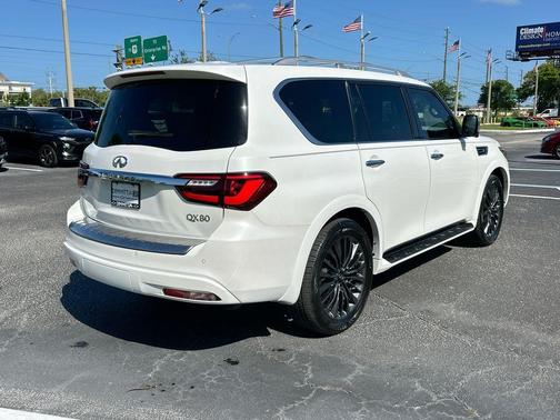 2024 INFINITI QX80 SENSORY
