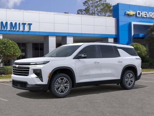 Summit White 2026 Chevrolet Traverse LT