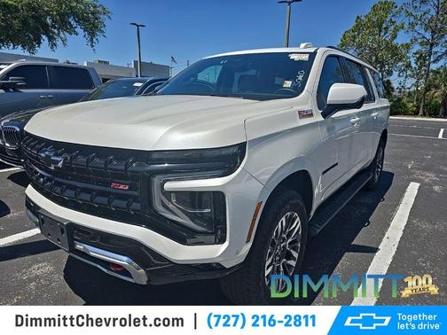 Iridescent Pearl Tricoat 2025 Chevrolet Suburban Z71