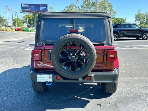 Snazzberry Pearlcoat 2022 Jeep Wrangler Unlimited 4xe Sahara