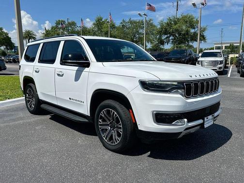Bright White Clearcoat 2024 Jeep Wagoneer Series II