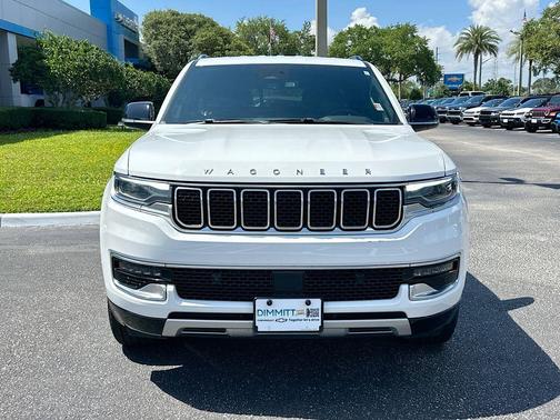 Bright White Clearcoat 2024 Jeep Wagoneer Series II