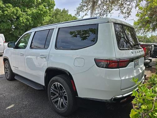 Bright White Clearcoat 2024 Jeep Wagoneer Series II
