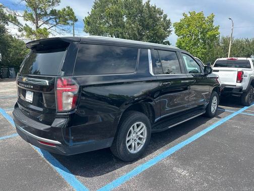 Black 2024 Chevrolet Suburban LT