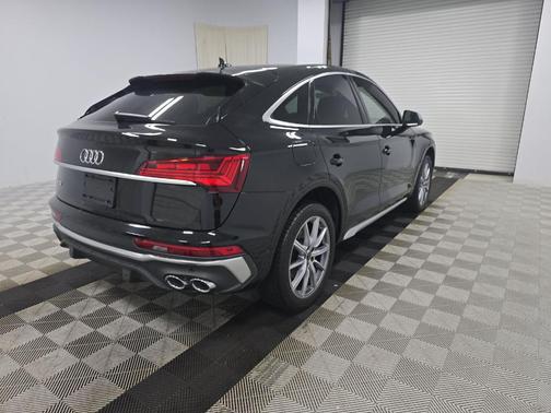 Mythos Black Metallic 2023 Audi SQ5 3.0T Prestige