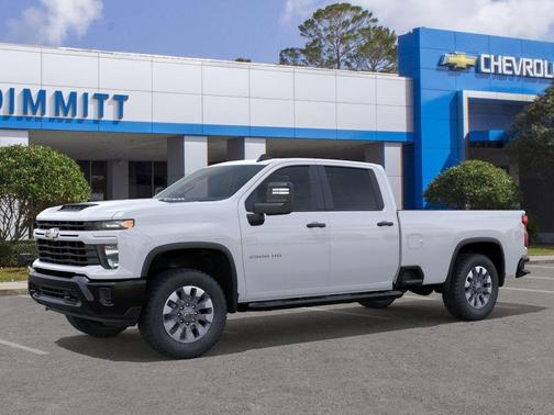 Summit White 2026 Chevrolet Silverado 2500 Custom
