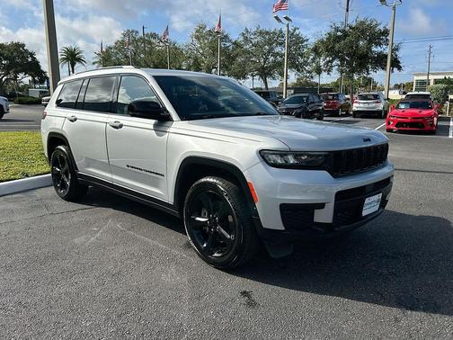 2023 Jeep Grand Cherokee L Laredo