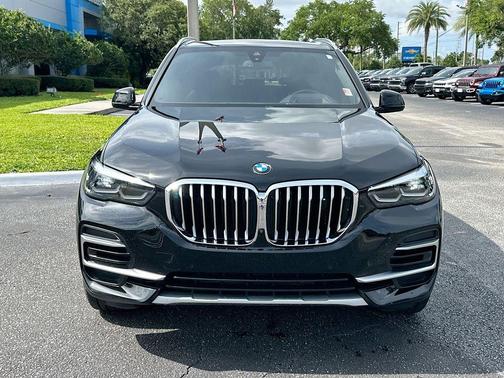 Jet Black 2023 BMW X5 sDrive40i