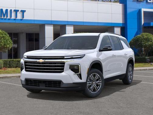 Summit White 2026 Chevrolet Traverse LT