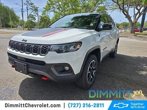 Bright White Clearcoat 2025 Jeep Compass Trailhawk