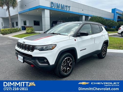 Bright White Clearcoat 2025 Jeep Compass Trailhawk