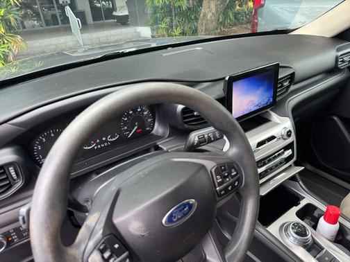 2022 Ford Explorer Base