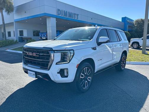 Summit White 2022 GMC Yukon AT4