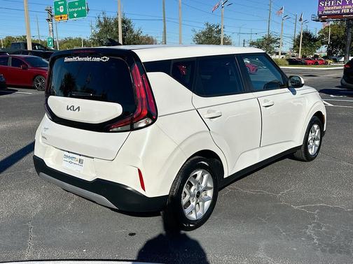 2024 Kia Soul LX