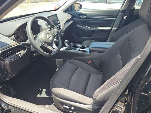 Super Black Clearcoat 2024 Nissan Altima 2.5 SV