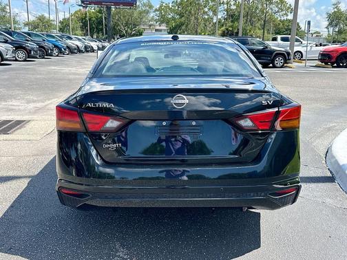 Super Black Clearcoat 2024 Nissan Altima 2.5 SV
