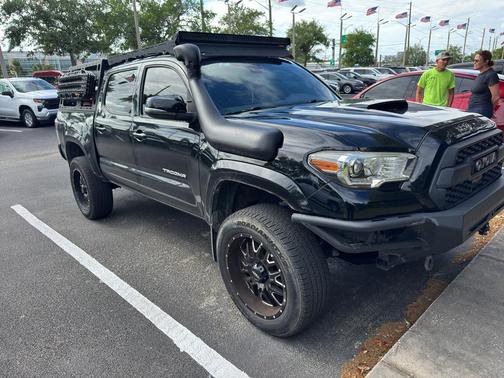 2018 Toyota Tacoma TRD Sport