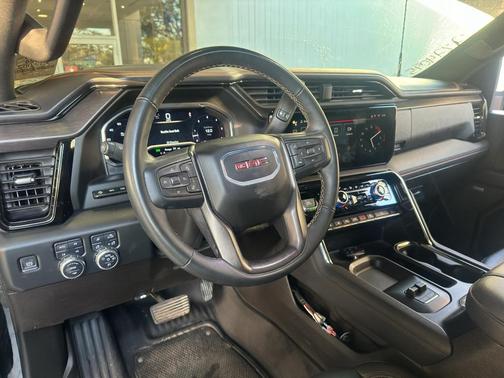 2024 GMC Sierra 2500 AT4