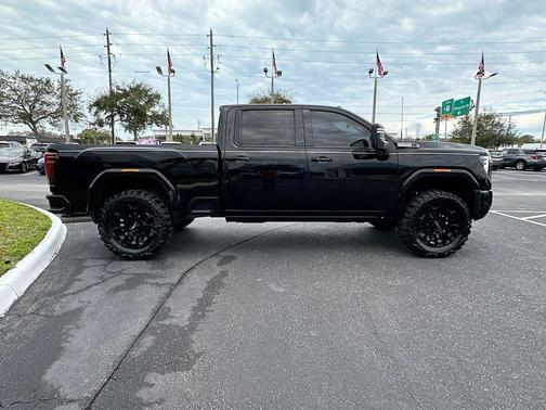 2024 GMC Sierra 2500 AT4