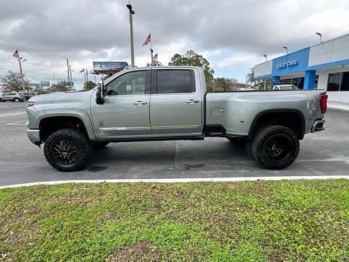 Sterling Gray Metallic 2026 Chevrolet Silverado 3500 High Country