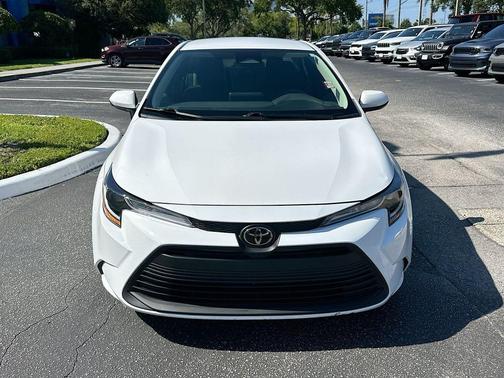 Ice 2026 Toyota Corolla LE