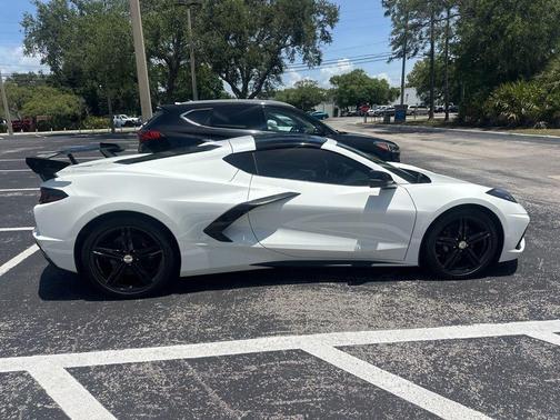 Arctic White 2026 Chevrolet Corvette Stingray w/2LT