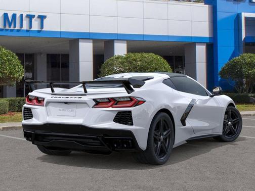 Arctic White 2026 Chevrolet Corvette Stingray w/2LT