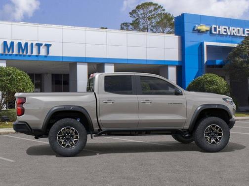 White Sand 2026 Chevrolet Colorado ZR2